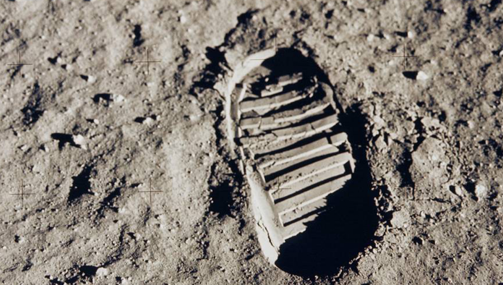 The strange fate of the moon dust bag brought back by Apollo 11 - Photo 3.