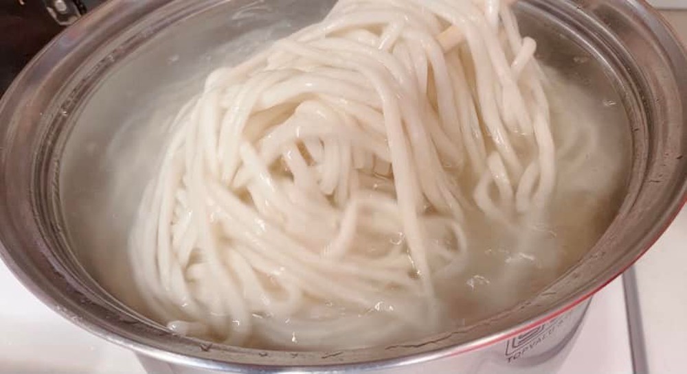 How to make vermicelli and pho from cold and chewy rice is very simple - Photo 5.