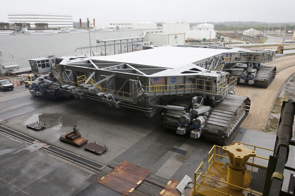 Cỗ máy quái vật: Thế giới chỉ Mỹ chế tạo được, nặng 3.300 tấn, chuyên chở thứ khủng - Ảnh 5.