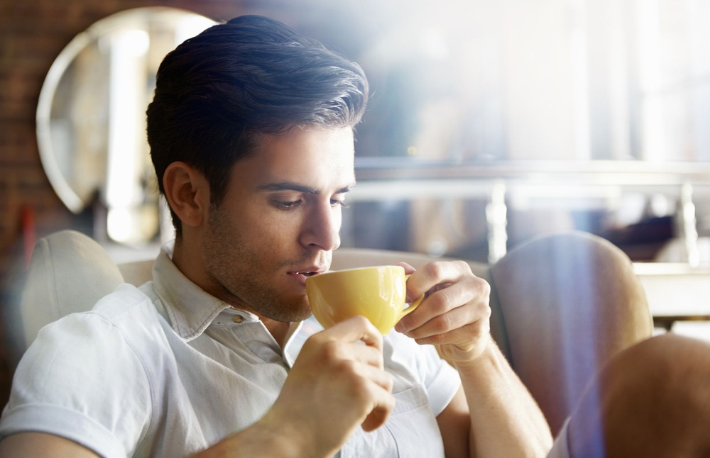 Buổi sáng uống cà phê lúc nào tốt nhất? Chuyên gia bật mí thời điểm ‘vàng’ - Ảnh 1.