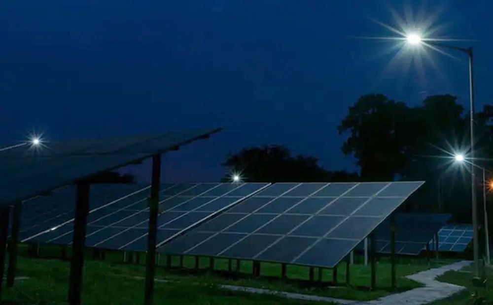 Phát triển thành công pin mặt trời sản xuất điện vào ban đêm