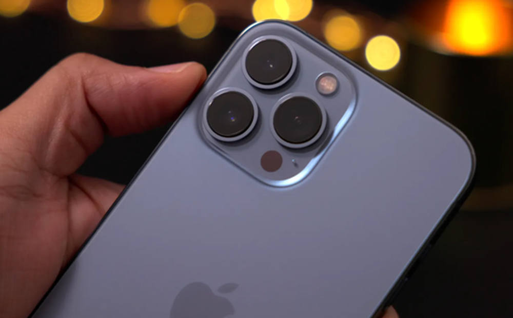 iPhone 15 Pro sẽ có ống kính tiềm vọng với zoom 5x?