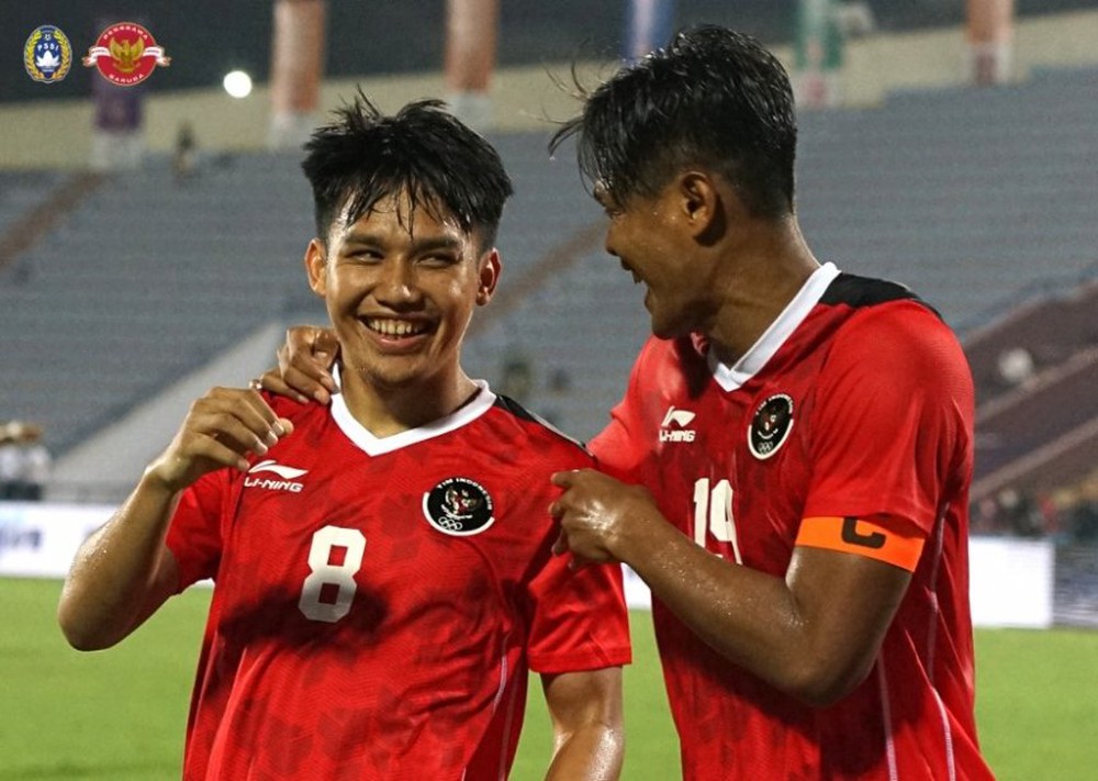 Đánh bại đối thủ yếu nhất bảng, U23 Indonesia phả hơi nóng lên Việt Nam - Ảnh 1.