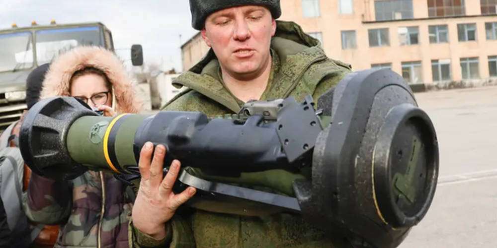 Tổng hợp các loại vũ khí Mỹ cung cấp cho Ukraine trong cuộc chiến với Nga - Ảnh 3.