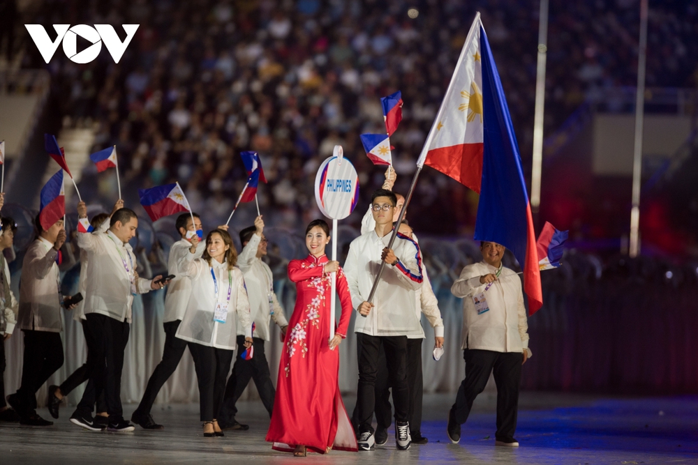 Thiêng liêng, tự hào lễ thượng cờ và rước đuốc tại khai mạc SEA Games 31 - Ảnh 6.