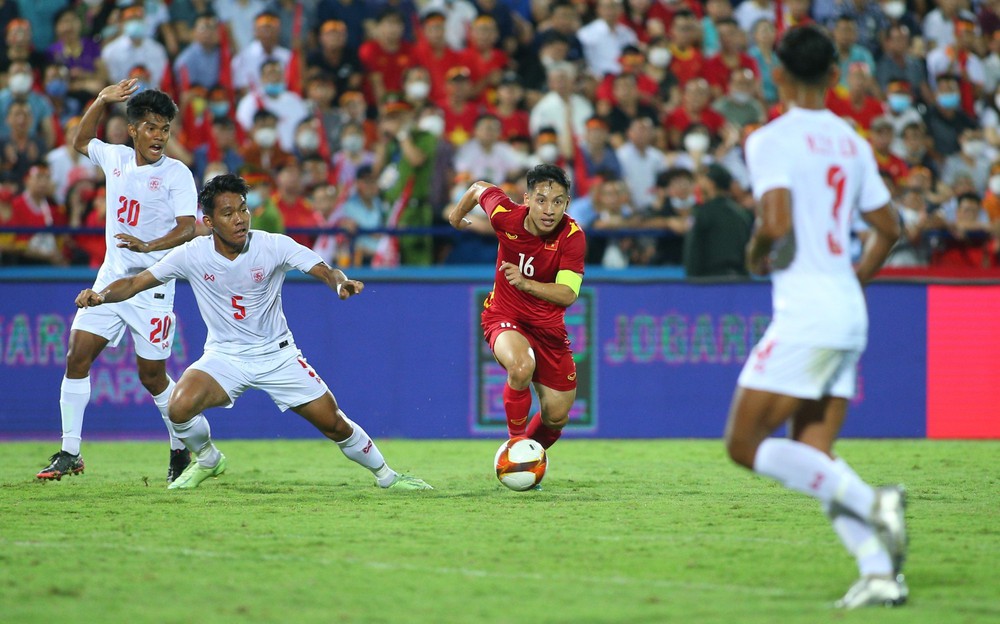 TRỰC TIẾP U23 Việt Nam 0-0 U23 Myanmar: Tiến Linh suýt ghi bàn cho U23 Việt Nam - Ảnh 1.
