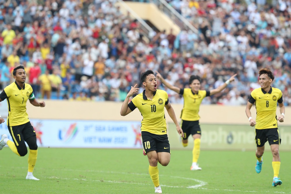 TRỰC TIẾP U23 Malaysia 1-1 U23 Singapore: Khó lường đối thủ cho U23 Việt Nam - Ảnh 1.