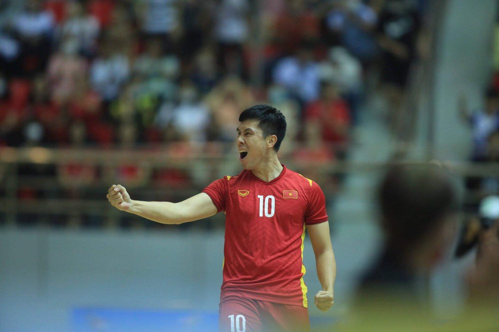 Ngược dòng thắng 7-1 trước Malaysia, tuyển Việt Nam sống lại cơ hội giành HCV SEA Games - Ảnh 3.