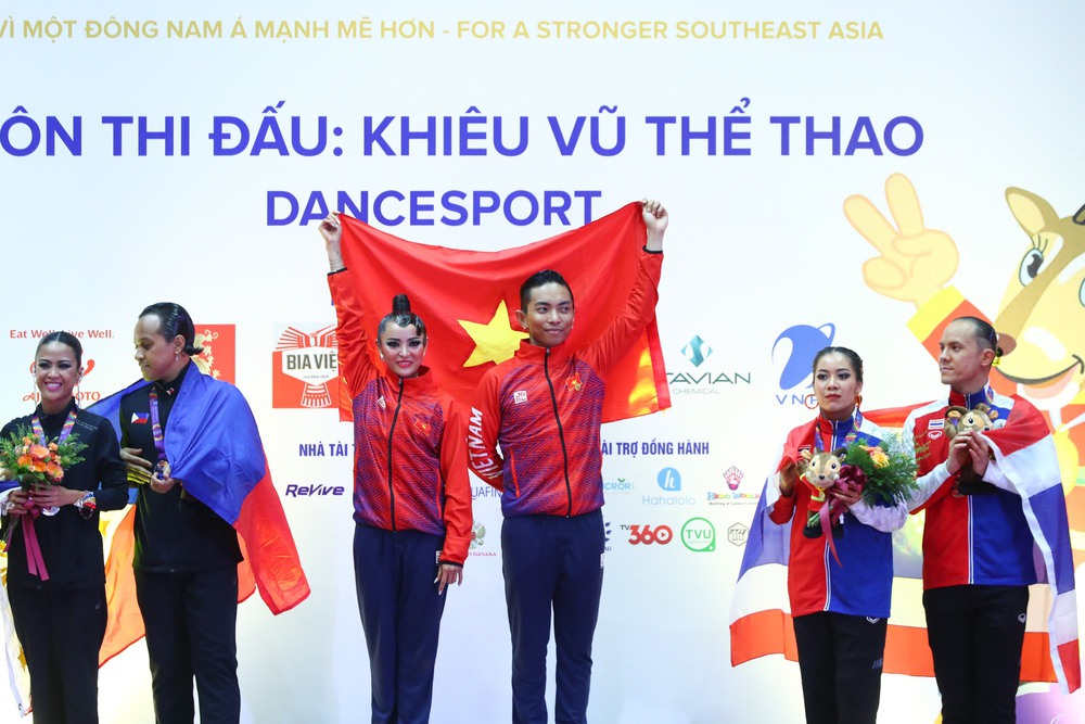 TRỰC TIẾP SEA Games Ngày 15/5: Đón tin vui liên tiếp, Việt Nam tạm hơn Thái Lan tới 40 HCV - Ảnh 1.