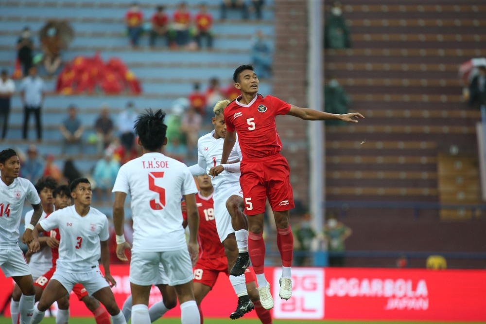 U23 Indonesia thắng giòn giã Myanmar, giúp U23 Việt Nam sớm giành vé vào bán kết SEA Games - Ảnh 4.