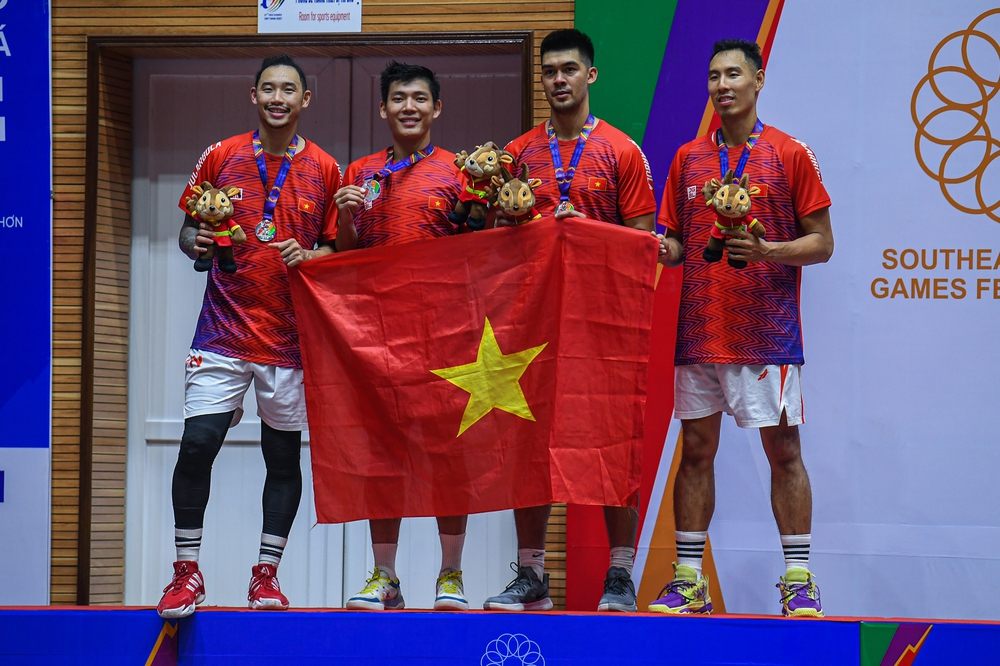 Bóng rổ Việt Nam tạo nên lịch sử với 2 tấm huy chương bạc tại SEA Games 31 - Ảnh 49.