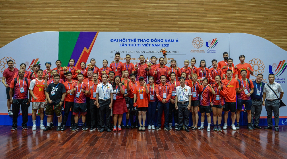 Bóng rổ Việt Nam tạo nên lịch sử với 2 tấm huy chương bạc tại SEA Games 31 - Ảnh 51.