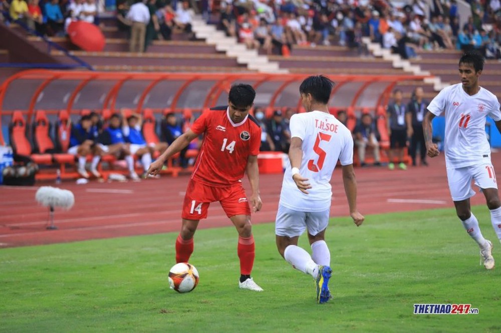 Bị U23 Indonesia loại, HLV Myanmar khen đối thủ tấn công hay hơn U23 Việt Nam - Ảnh 1.