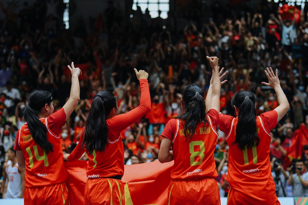 HLV tuyển nữ bóng rổ 3x3 Việt Nam: Chúng tôi chưa muốn dừng lại ở tấm huy chương Bạc - Ảnh 9.