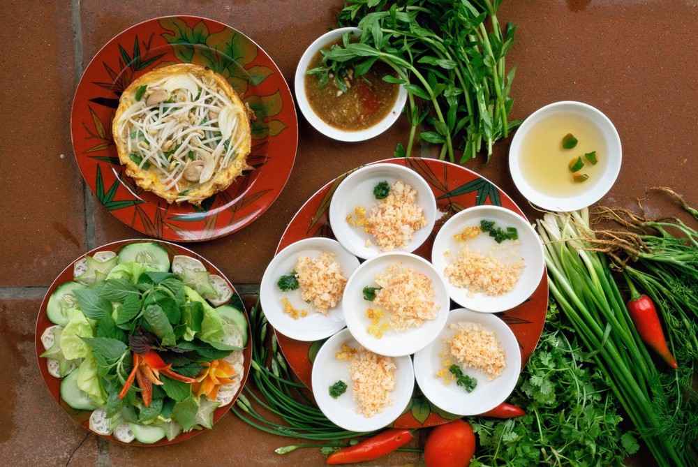 Tạp chí Vogue: Ngoài phở và bánh mì, còn 22 món ăn Việt Nam nhất định phải thử - Ảnh 3.