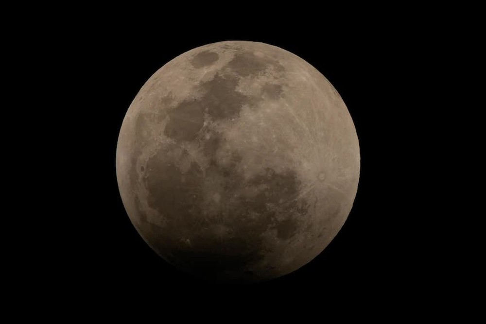 The first super lunar eclipse of the year: People are eager to watch Hang show off her beauty from all over the world - Photo 8.