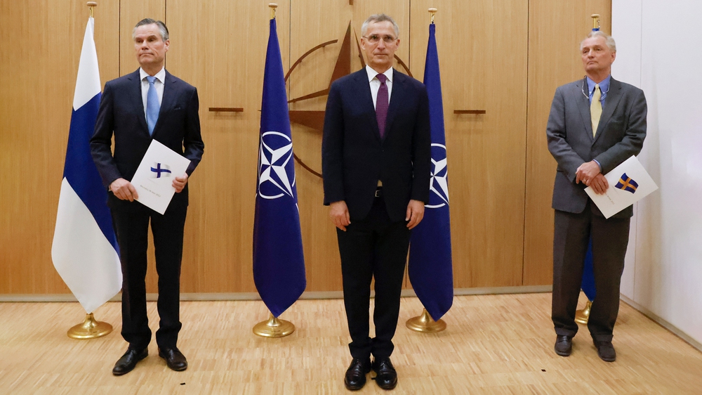 Thụy Điển và Phần Lan xin vào NATO: Nga nói về hậu quả đáng tiếc trong vấn đề chủ quyền - Ảnh 2.