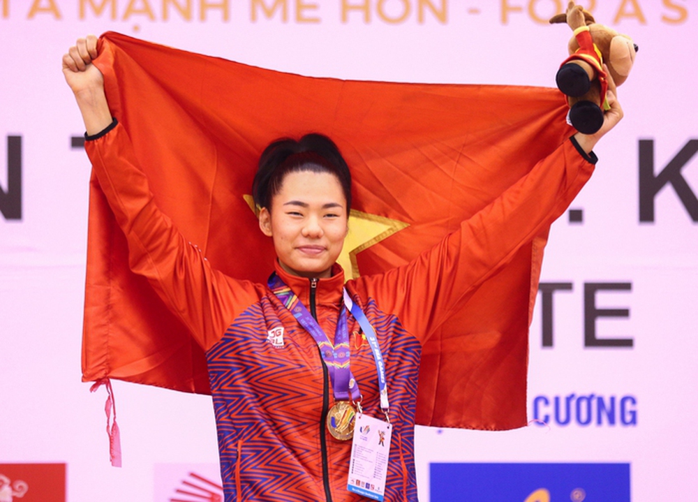 Những giọt nước mắt của người thắng, kẻ thua trong ngày khai màn Karate SEA Games 31 - Ảnh 14.