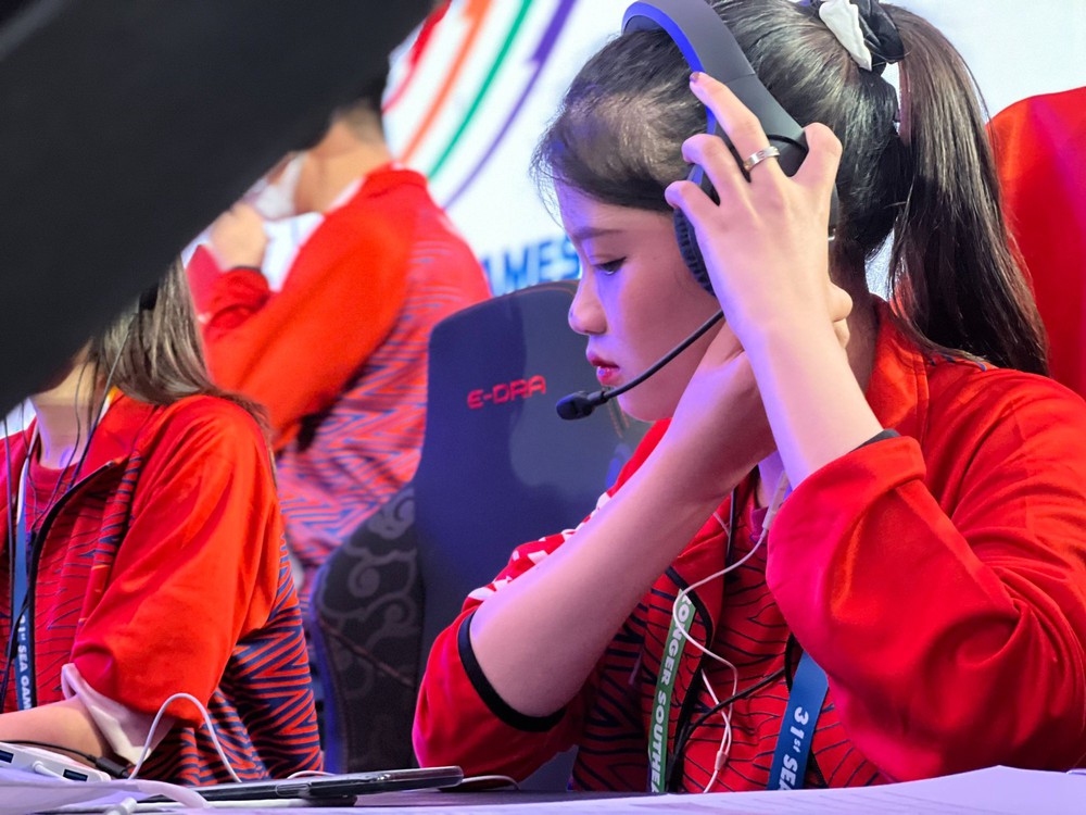 Khép lại giấc mơ vàng tại SEA Games 31, tuyển Tốc Chiến nữ Việt Nam khẳng định sẽ quyết tâm trong tương lai - Ảnh 4.