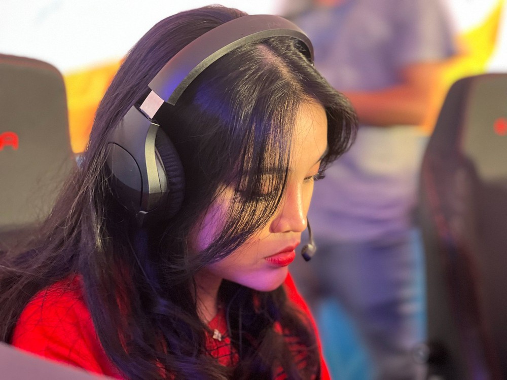 Khép lại giấc mơ vàng tại SEA Games 31, tuyển Tốc Chiến nữ Việt Nam khẳng định sẽ quyết tâm trong tương lai - Ảnh 6.