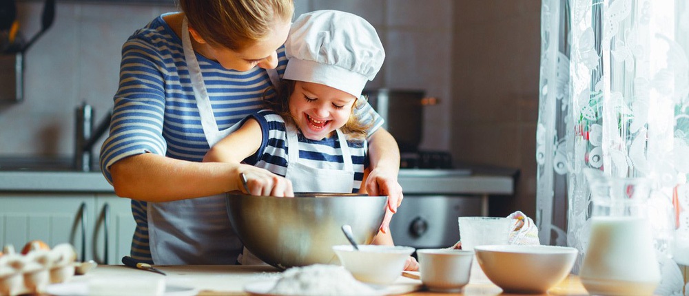 Nấu ăn cùng con: Công thức nấu ăn và mẹo để làm cho nó thú vị - Ảnh 3.
