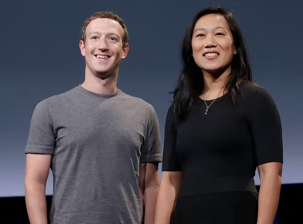 Tỷ phú Mark Zuckerberg và vợ thực sự sống xa hoa cỡ nào? - Ảnh 1.