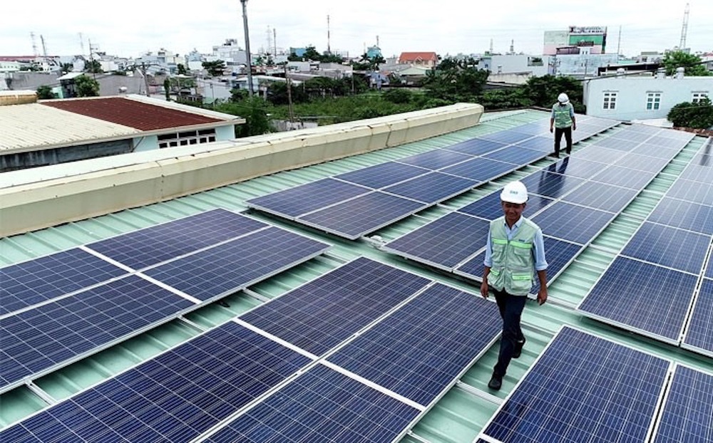 Monitoring solar battery power - Photo 1.