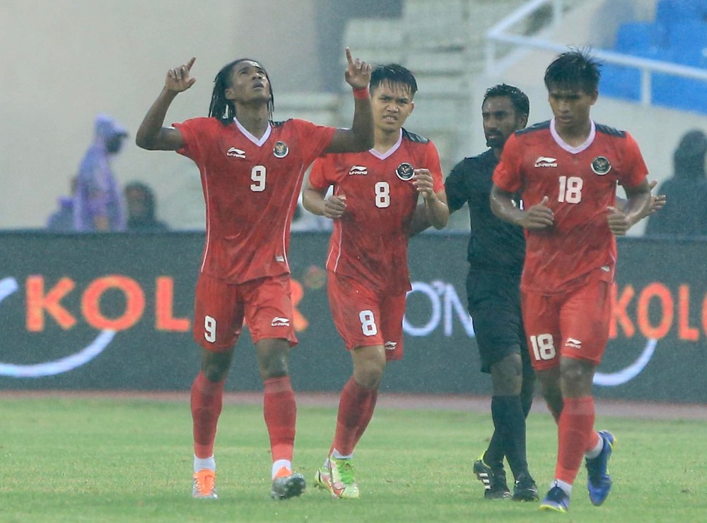 Bỏ lỡ quá nhiều cơ hội, U23 Malaysia rơi nước mắt nhìn U23 Indonesia giành HCĐ SEA Games - Ảnh 5.