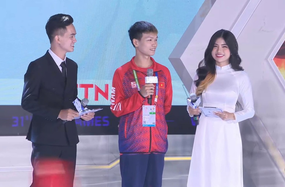 Dàn nữ MC Việt đọ sắc trên sân khấu SEA Games, hai người được nước bạn khen ngợi, Mai Dora khác hẳn mọi ngày - Ảnh 6.