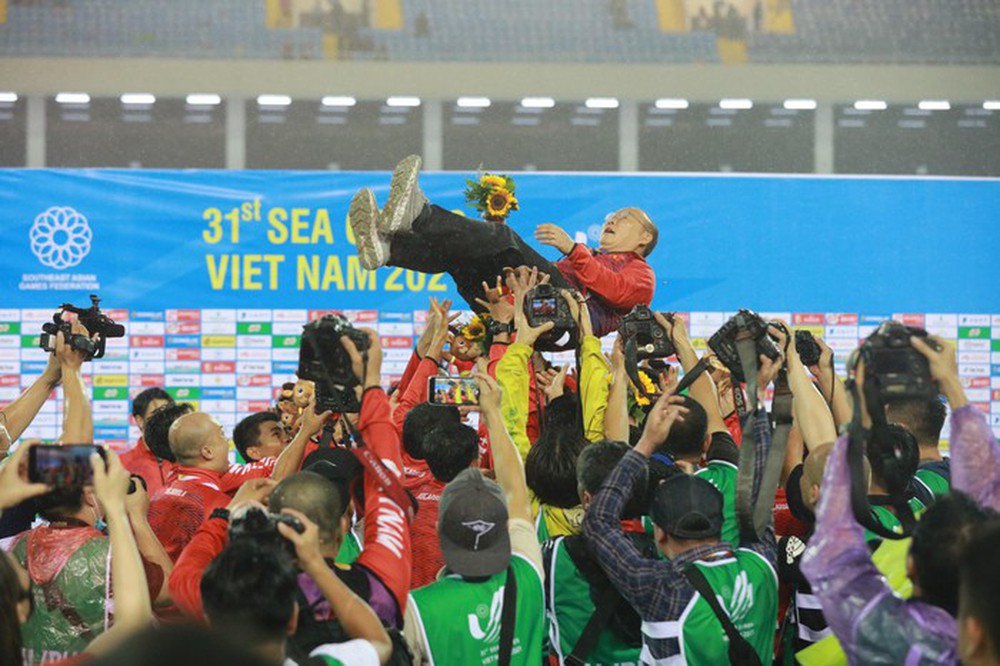 Assistant Le Huy Khoa pointed out 9 things to help Coach Park Hang-seo succeed with Vietnamese football - Photo 1.