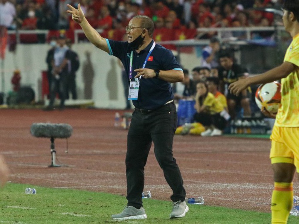 Assistant Le Huy Khoa pointed out 9 things to help Coach Park Hang-seo succeed with Vietnamese football - Photo 2.