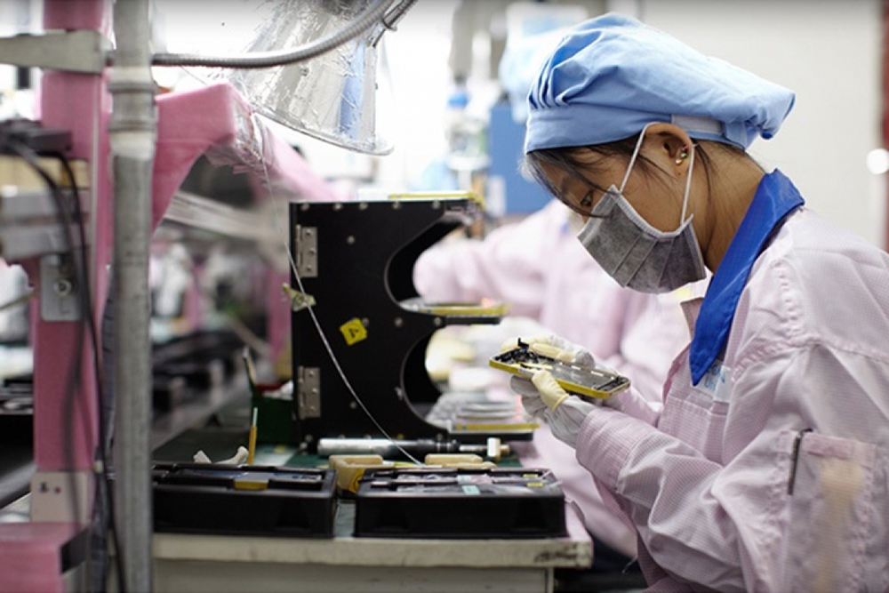 Apple muốn mở rộng sản xuất ngoài Trung Quốc, ưu tiên Việt Nam - Ảnh 1.
