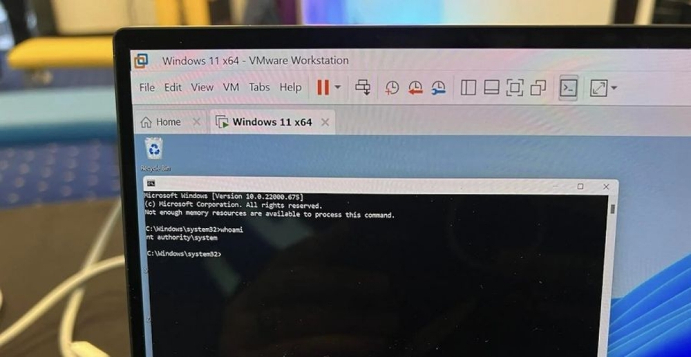 Windows 11 bị hacker qua mặt 3 lần chỉ trong một ngày - Ảnh 1.