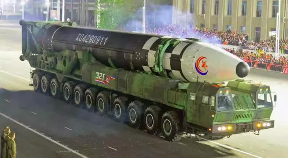  Phóng liên tiếp 3 tên lửa đạn đạo, Triều Tiên cảnh báo cùng lúc Mỹ - Nhật - Hàn?  - Ảnh 1.
