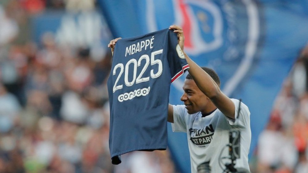 La Liga kiện PSG vụ Mbappe, chủ tịch UEFA lập tức dằn mặt Real - Ảnh 1.