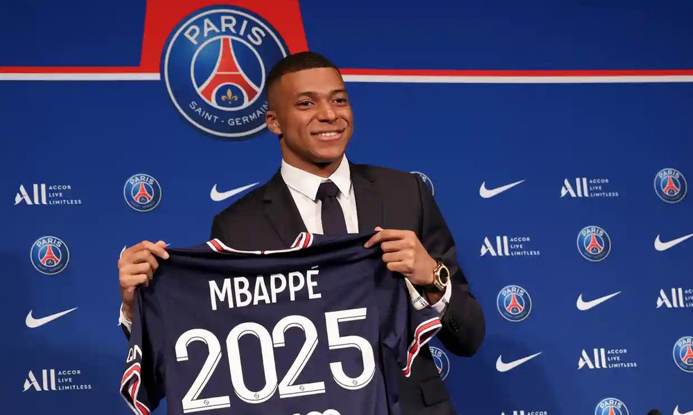 Real gây sốc khi đòi chiêu mộ Salah thay Mbappe, tham vọng hay chơi chiêu? - Ảnh 1.