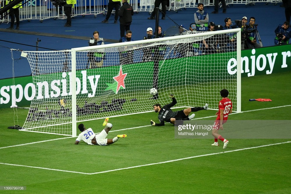 [Kết thúc] Liverpool 0-1 Real Madrid: Người hùng Courtois đưa Real Madrid lên ngôi vô địch - Ảnh 2.