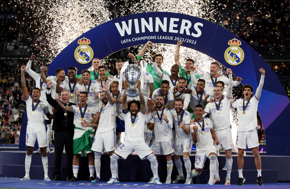 Màn ăn mừng chức vô địch Champions League thứ 14 của Real Madrid - Ảnh 1.