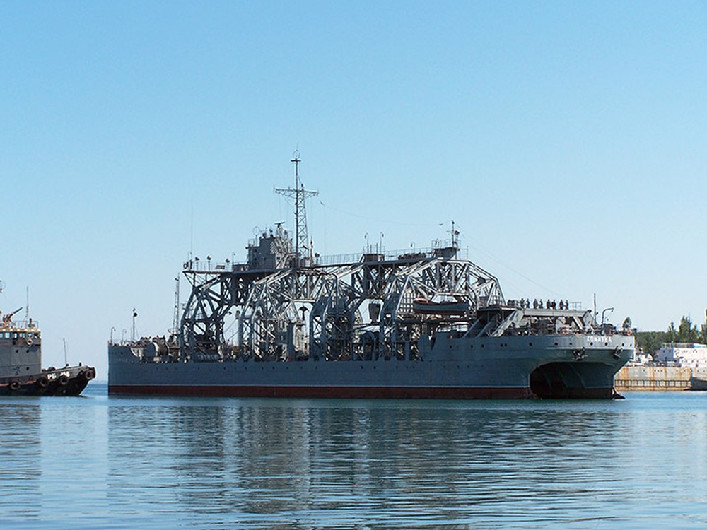 Con tàu độc nhất của Hải quân Nga: Hơn 100 tuổi vẫn hoạt động tốt, không gỉ - Ảnh 1.