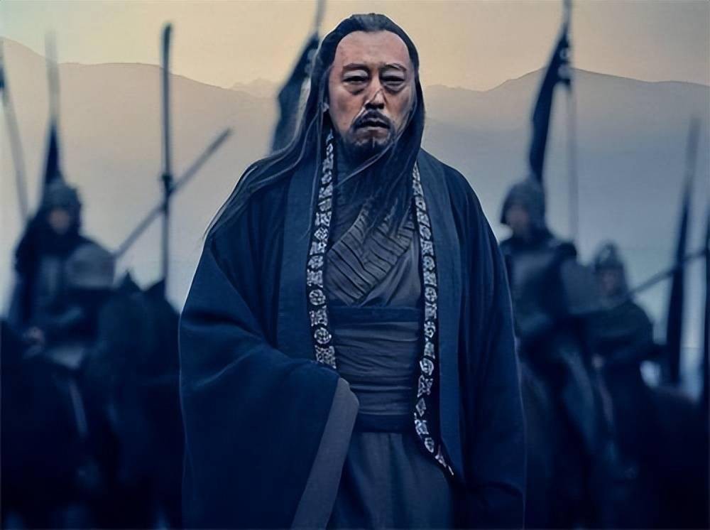 Cao Cao is considered a hero in a chaotic time but still loses to this person: Who is that?  - Photo 1.