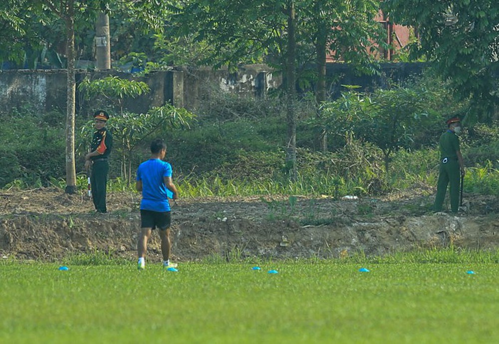 U23 Myanmar suddenly changed the training time, protected by powerful security forces - Photo 5.