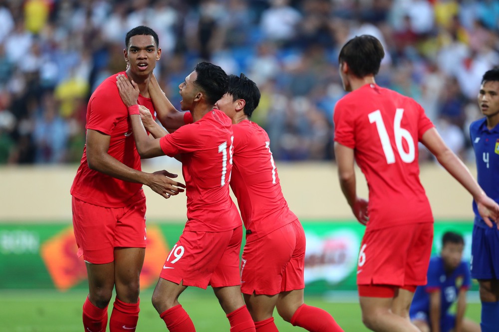 In order for Laos U23 to stone his face, the Singapore newspaper let go of disappointment with the home team - Photo 1.