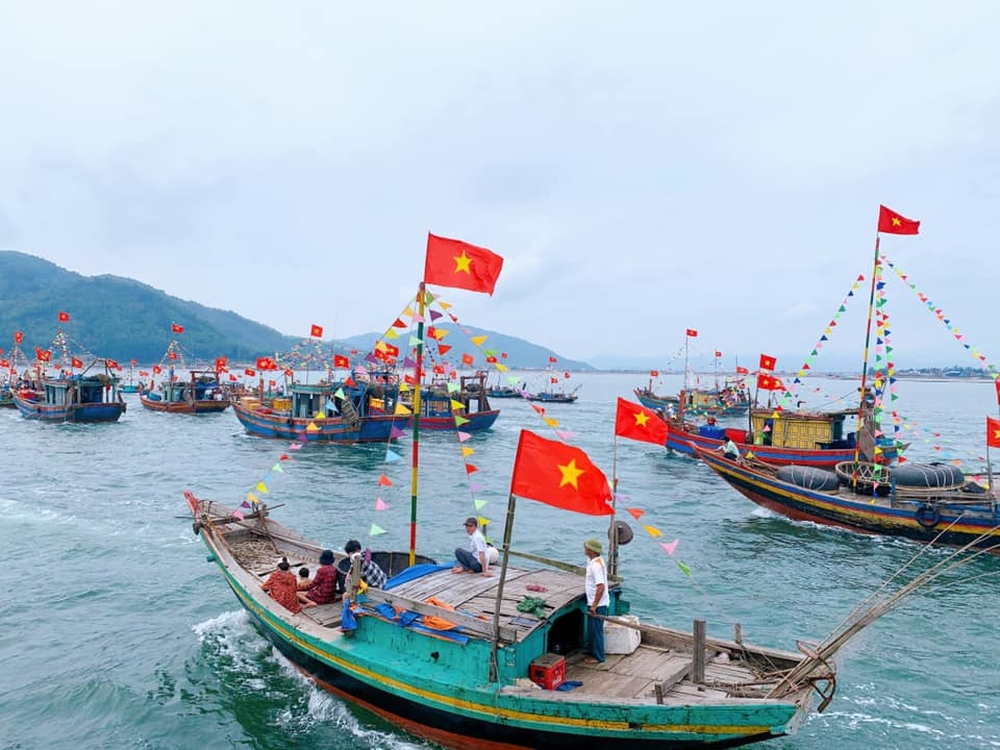Độc đáo lễ hội cầu ngư Nhượng Bạn, hàng nghìn người đổ về tham gia - Ảnh 5.