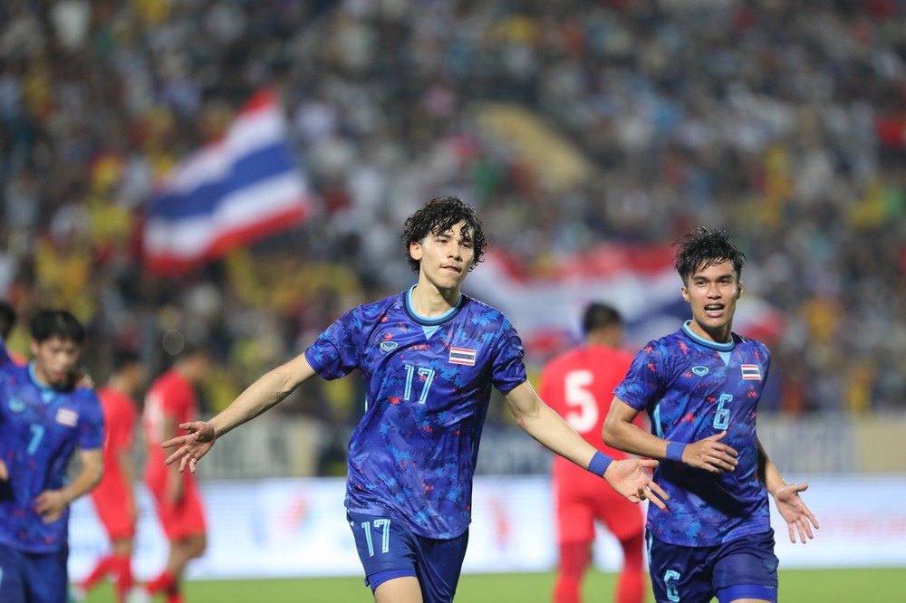 U23 Việt Nam thiệt thòi so với Thái Lan, bởi thầy Park thiếu đi hình bóng của Công Phượng - Ảnh 4.