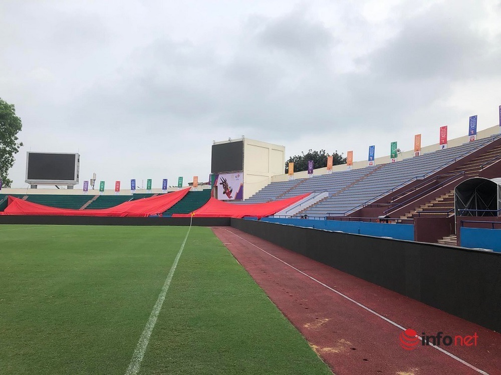 Màn mưa giấy vệ sinh tranh cãi trên sân Việt Trì: Hội trưởng CĐV Phú Thọ lên tiếng - Ảnh 10.