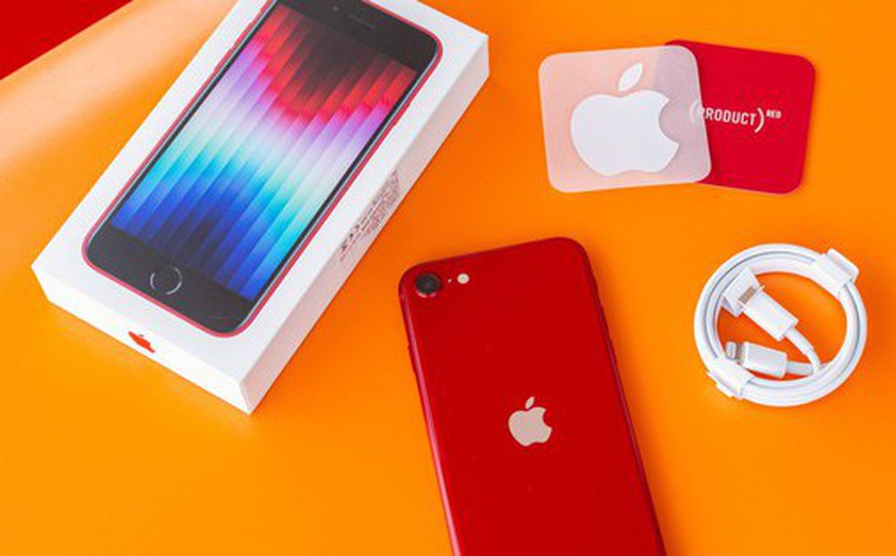 Mẫu iPhone giá rẻ nhất của Apple chính thức lên kệ tại Việt Nam