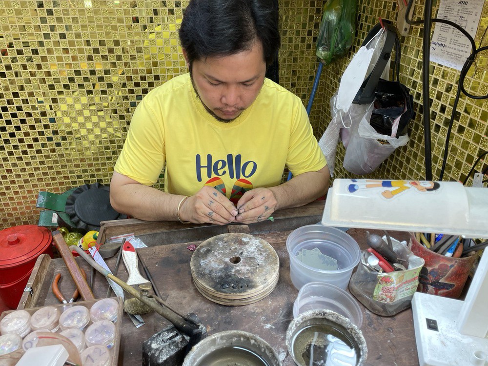 Vietnamese people buy the most gold in Southeast Asia, nearly ten times more than other countries - Photo 1.