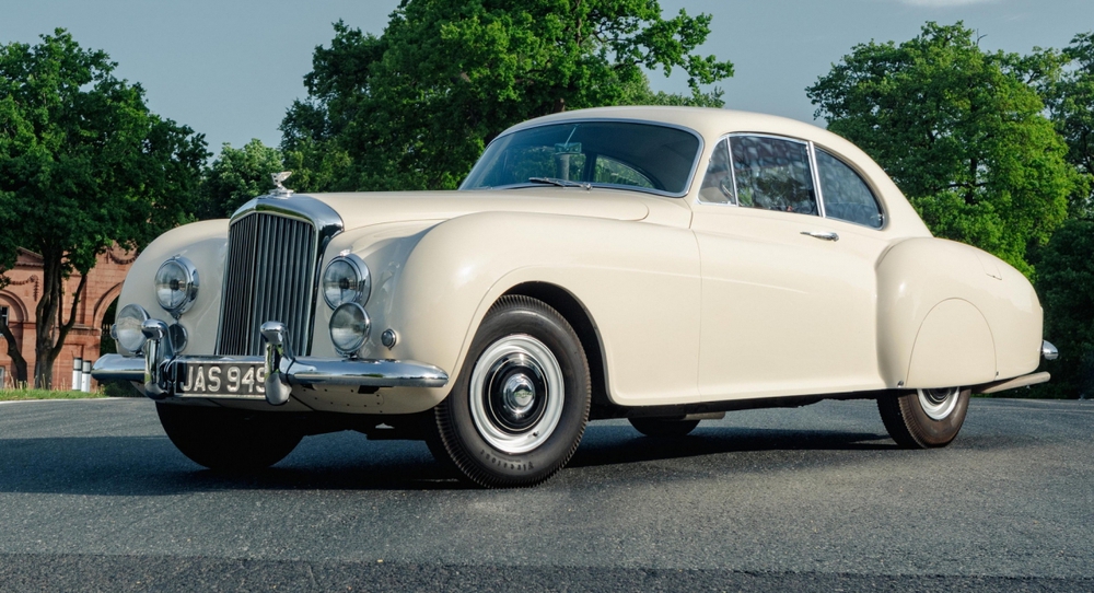 Bentley kỷ niệm 70 năm sản xuất chiếc Continental đầu tiên - Ảnh 2.