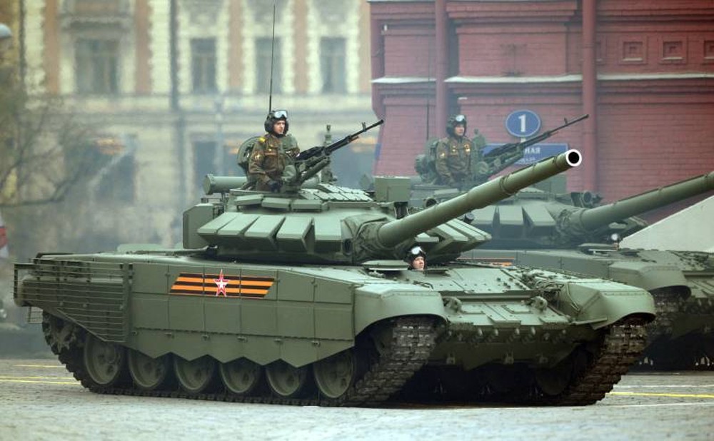 Báo Nga: Các kíp lái T-72B3, BMPT-72 và TOS-1A chuẩn bị ngồi chơi xơi nước vì lý do này? - Ảnh 1.