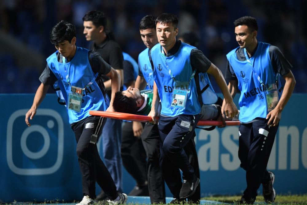 U23 Uzbekistan phải đá bán kết U23 châu Á trên sân không khán giả - Ảnh 1.